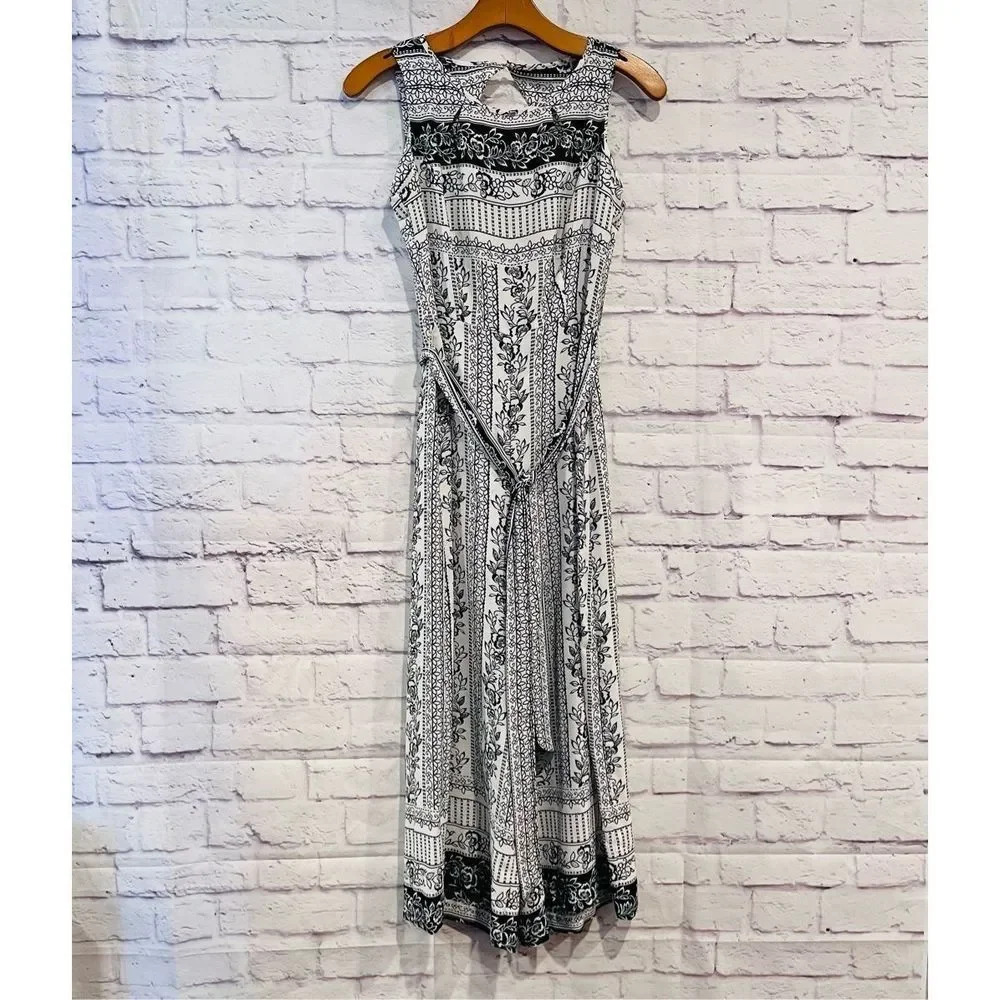 Gabby Skye Jumpsuit White Navy Floral Sleeveless Size 4 Belted Wide Leg Boho